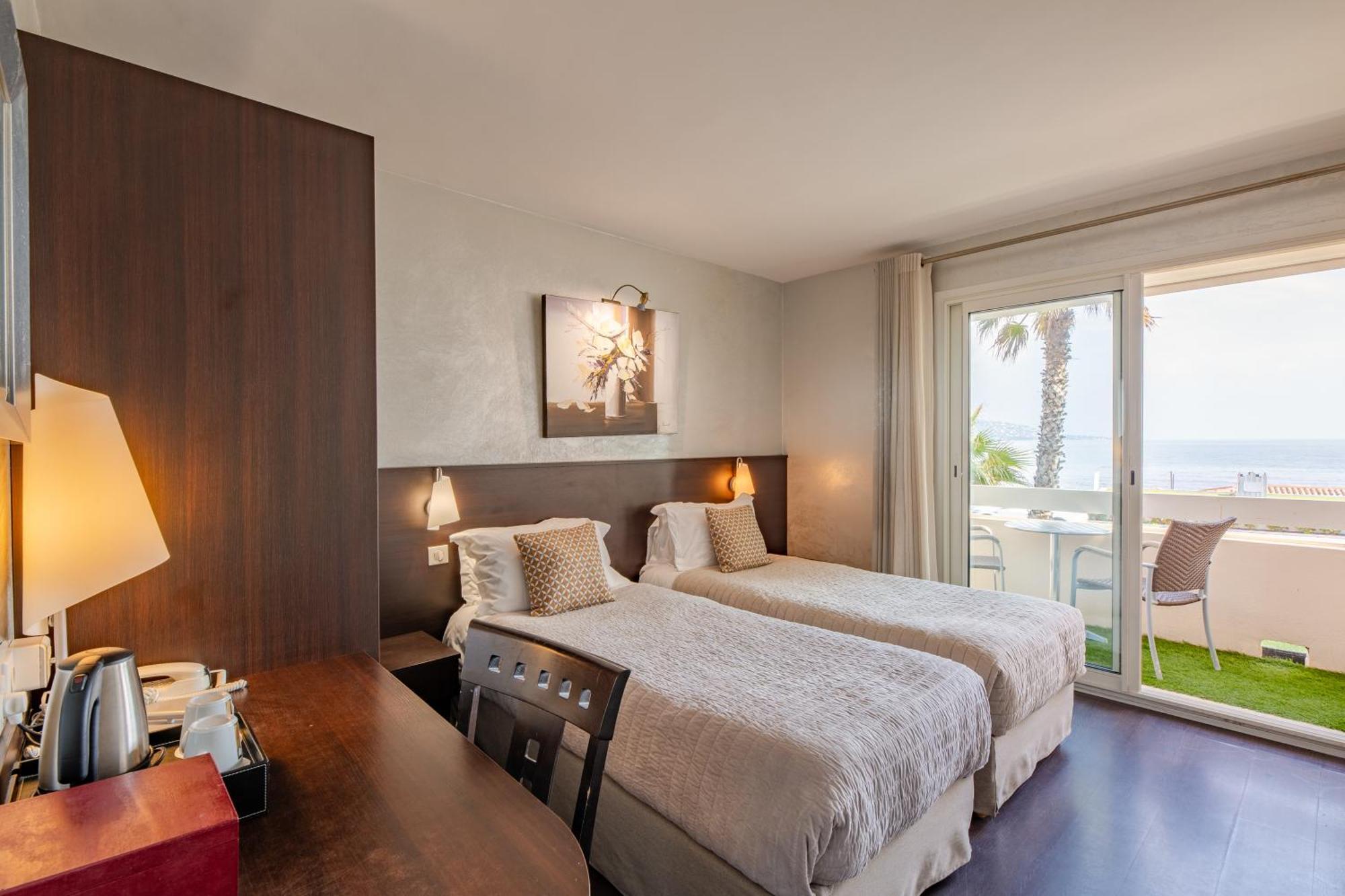 Hotel La Plage Sainte-Maxime Exterior photo